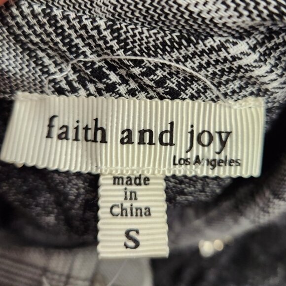 Faith and Joy Jeweled Collar Crewneck Sweater Blouse Top Size S NWOT - Picture 9 of 11